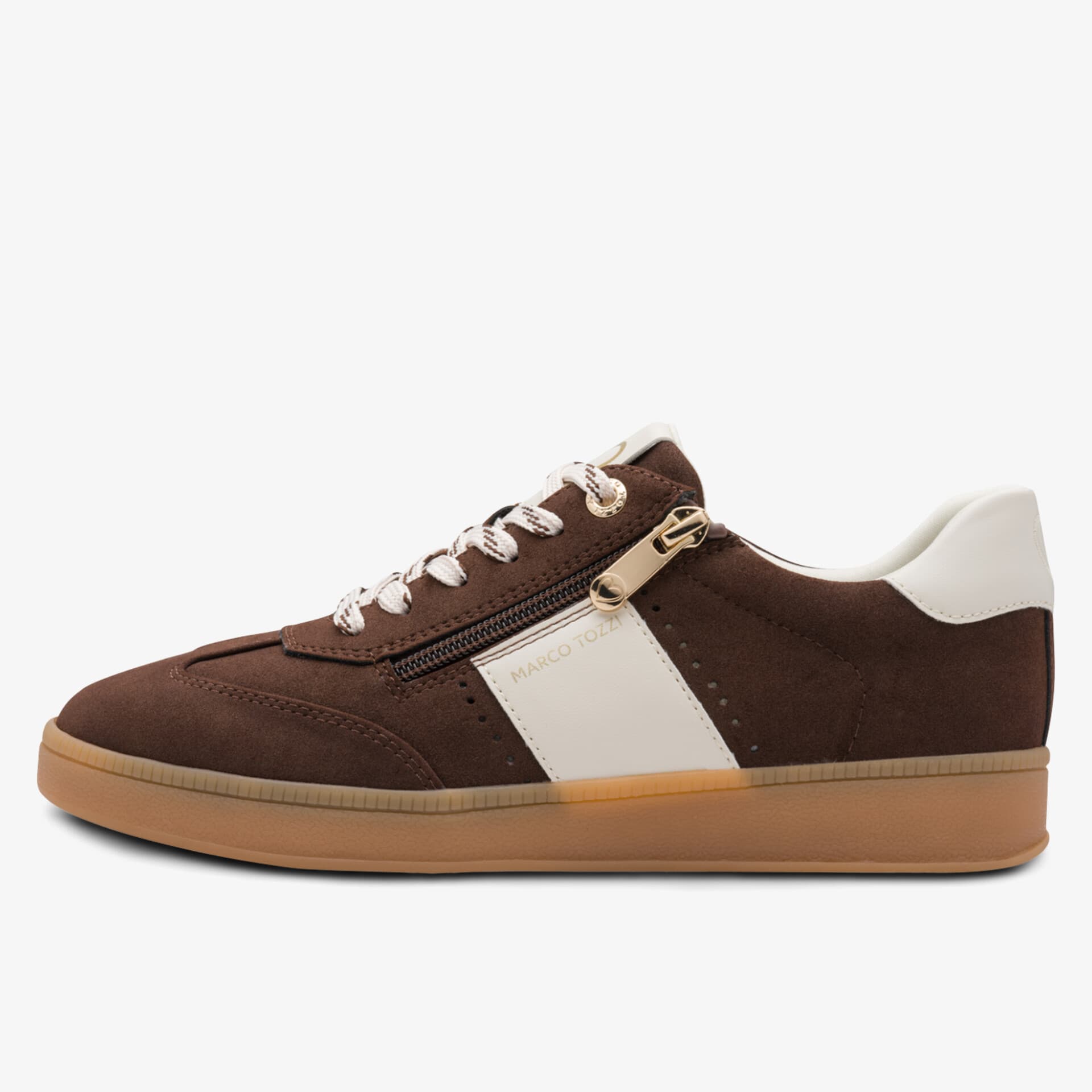 Seitliche Ansicht eines braunen Sneakers mit weißem Einsatz und Reißverschluss, bequem und stilvoll